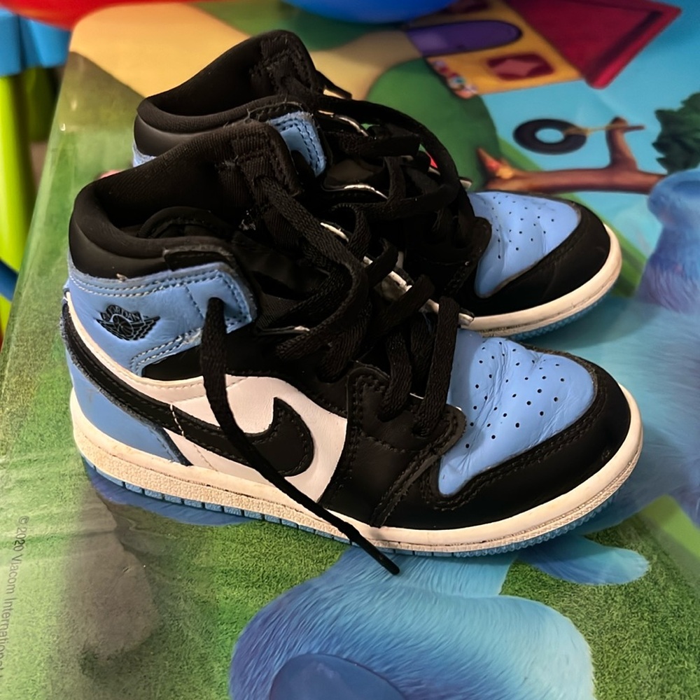 NIKE AIR JORDANS (AS IS)